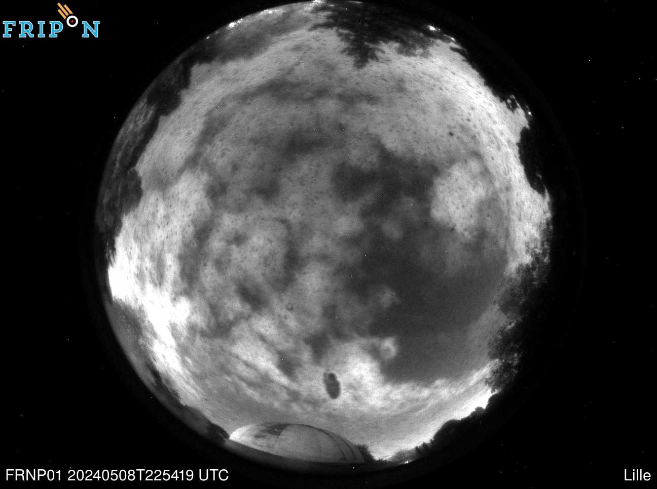 Full size image detection Observatoire de Lille (FRNP01) Universal Time